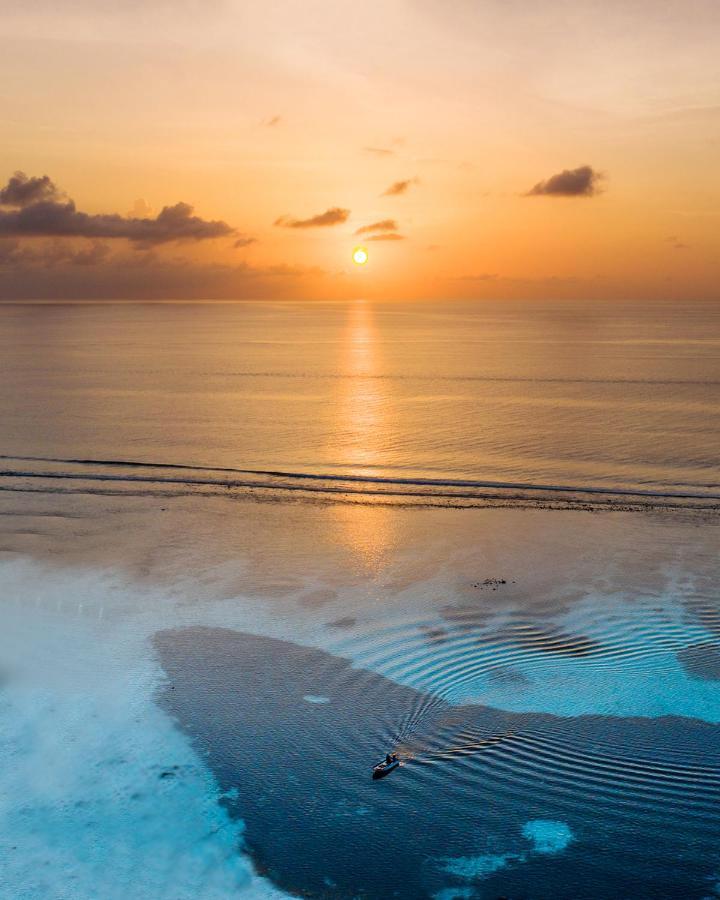 Manta Dhangethi Extérieur photo